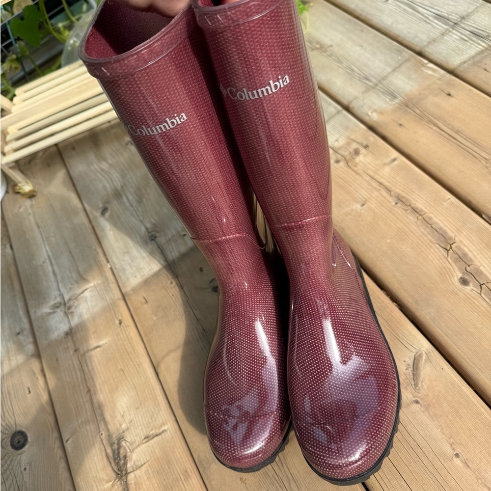 Columbia Size 8 Women's Maroon Rain Boots